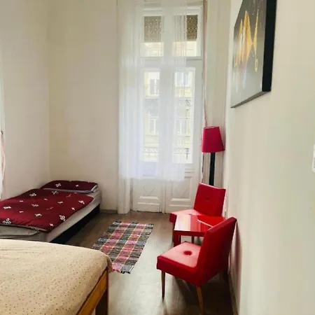 Ejjeli Majom Auberge de jeunesse