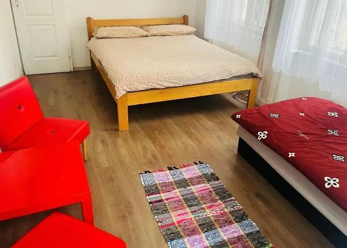 Ejjeli Majom Hostel Budapesta