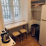 Ejjeli Majom Budapešť