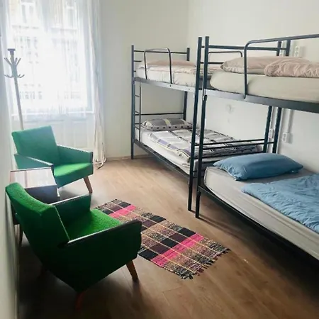 Hostel Ejjeli Majom *